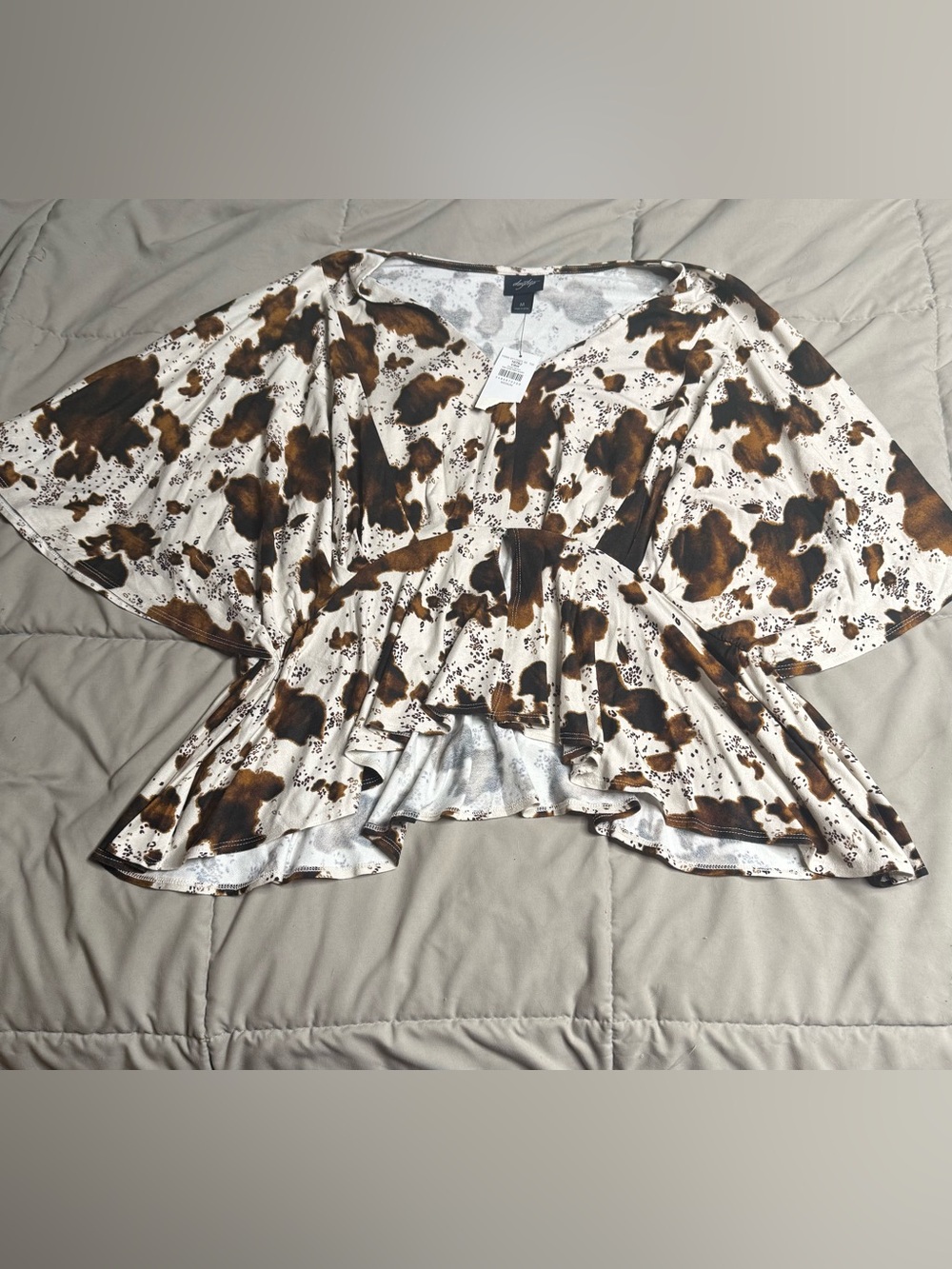 Daytrip Medium Brown Cow Print Flutter Sleeve Peplum Top Brand New